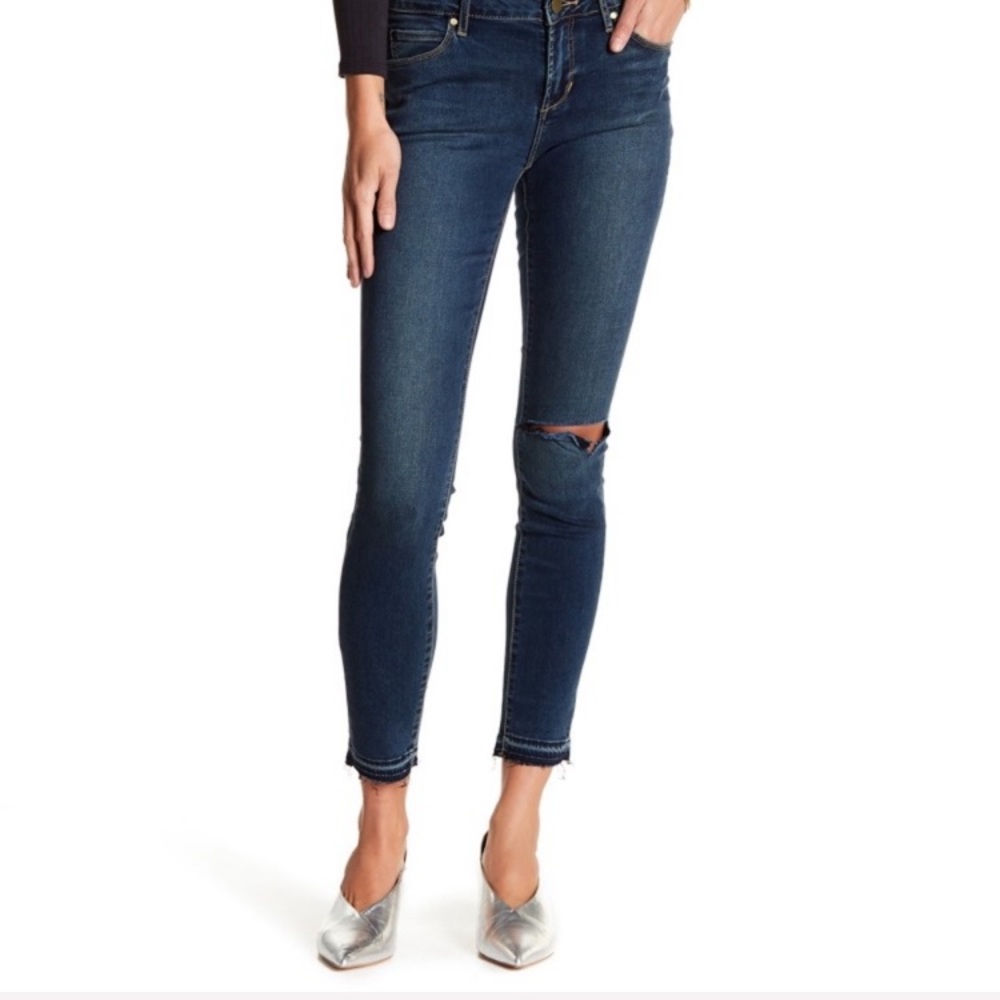 Articles of Society Sarah raw cut hem distressed skinny jeans size 24